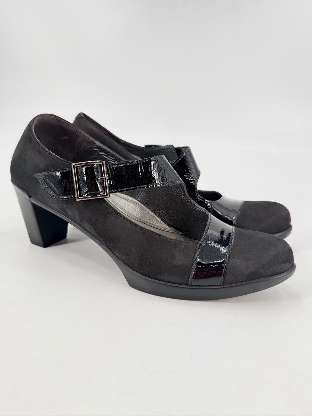 Naot Women's Brava Black Velvet Black Luster Heels 40